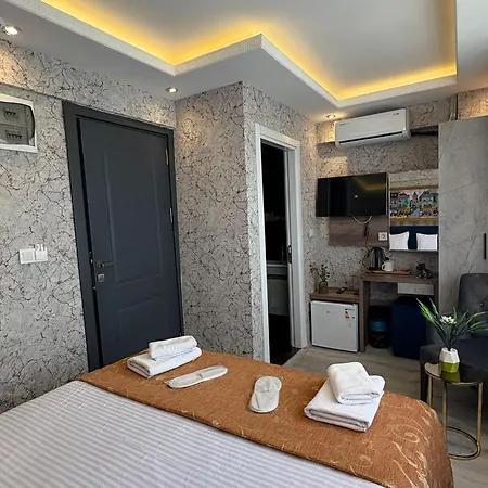 Peker Hotel *