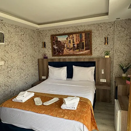 Peker Hotel *