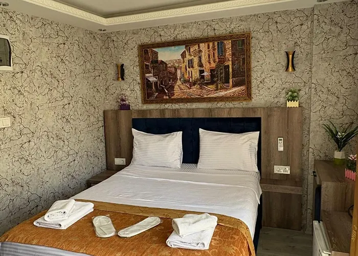 Peker Hotel *